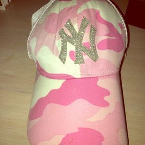100% Authentic - Army pink NY hat!